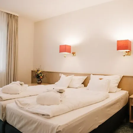 Waldhaus Szálloda Laubach