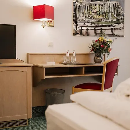 Waldhaus Szálloda 3*